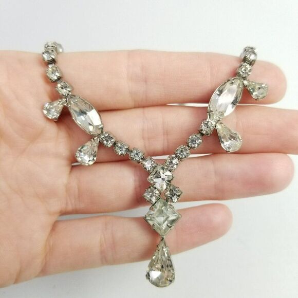 Vintage Rhinestone V Shape Design Necklace, Silver Tone Prong Set Retro Estate - Picture 1 of 8